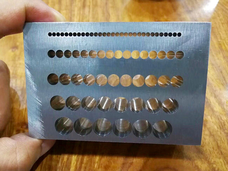 模具鉆深孔y軸坐標(biāo)有沒(méi)有負(fù)的？