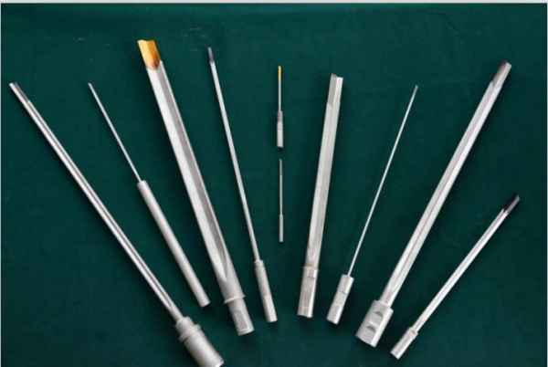 立式深孔鉆所用刀具有哪些，有什么特點(diǎn)和區(qū)別