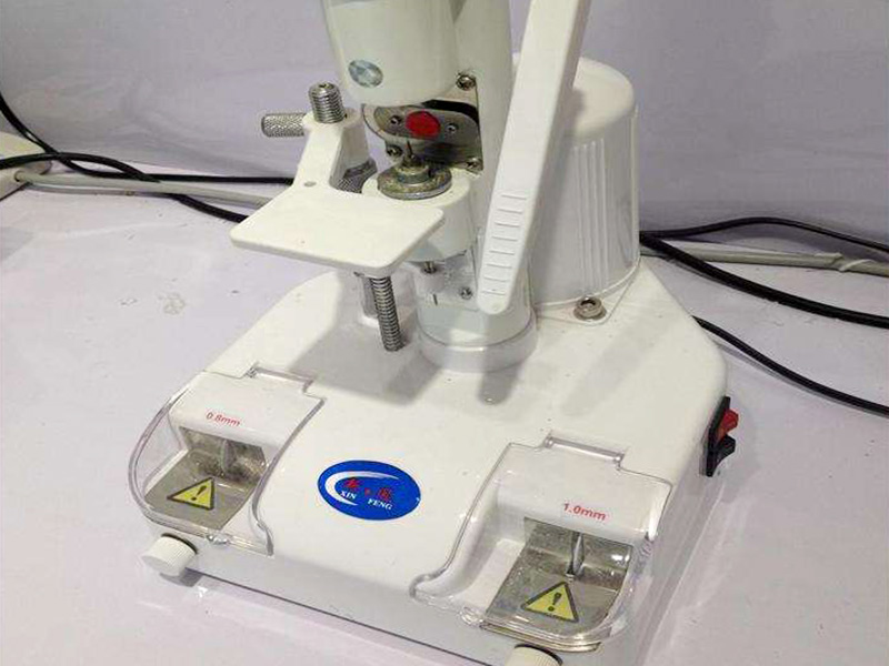 鏡片鉆孔機(jī)怎么用？具體流程分享！